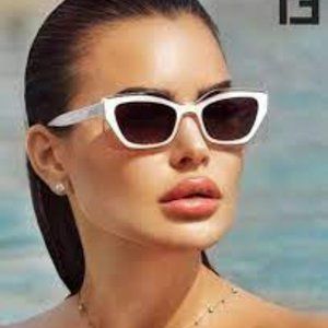 Fendi FE40034U 25E Sunglasses Transparent Lilac Cream White Brown Geometri Women